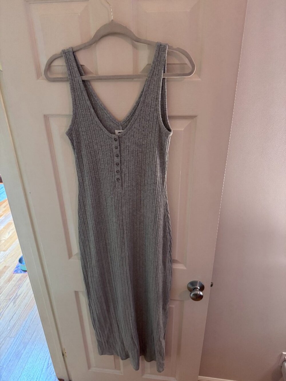 Aerie Gray Sleeveless V-Neck Ribbed Dress (Midi/Maxi) in Medium